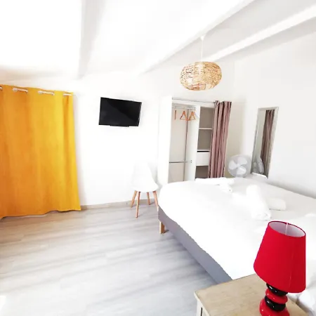 Hotes'octon לינה וארוחת בוקר